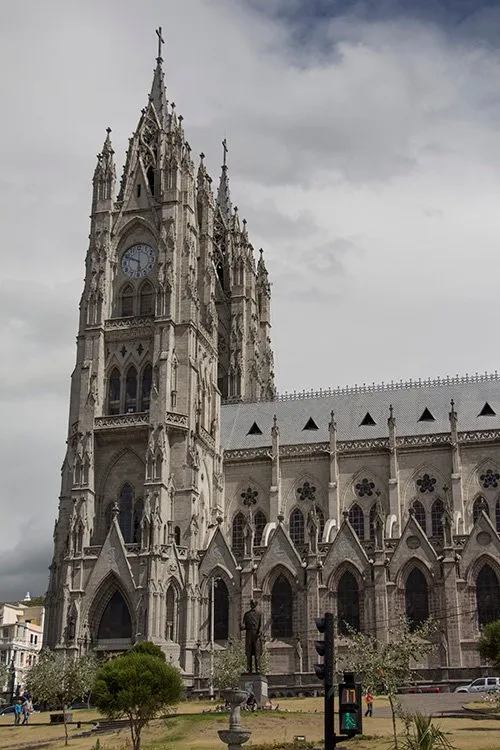 basilique-quito